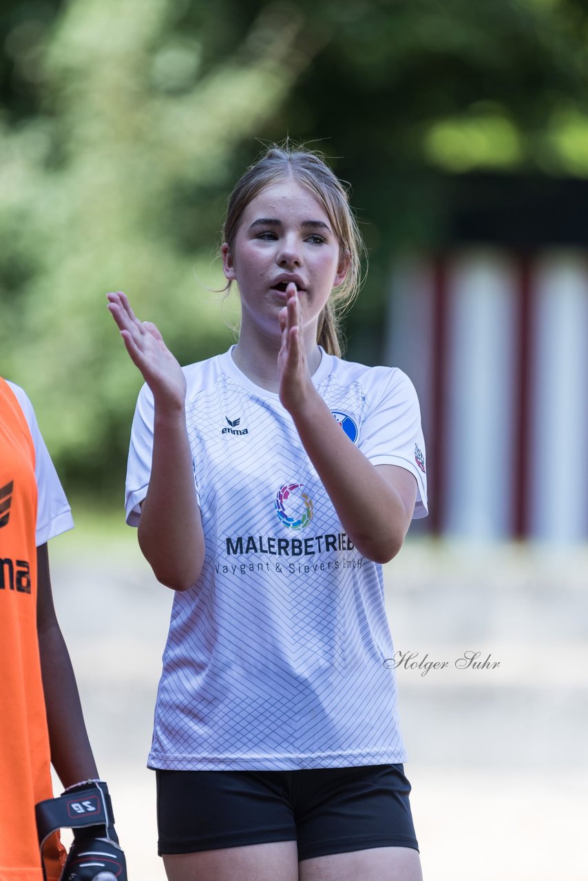 Bild 126 - wBJ/wCJ Beachsoccer Cup